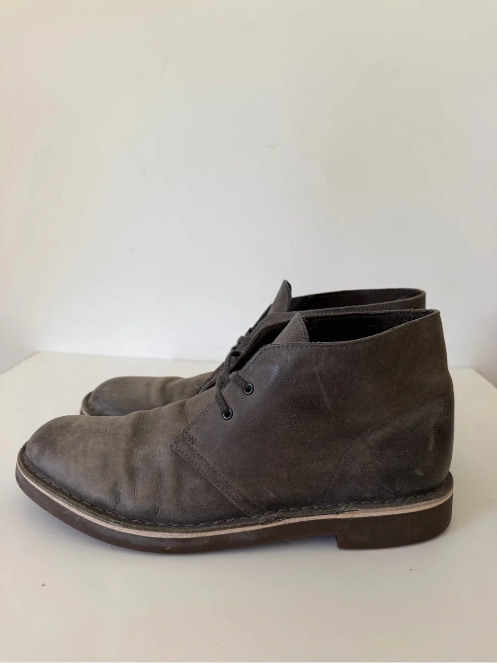 Clarks Desert Chukka Ankle Boots Mens 10.5  Nubuck Leather Gray